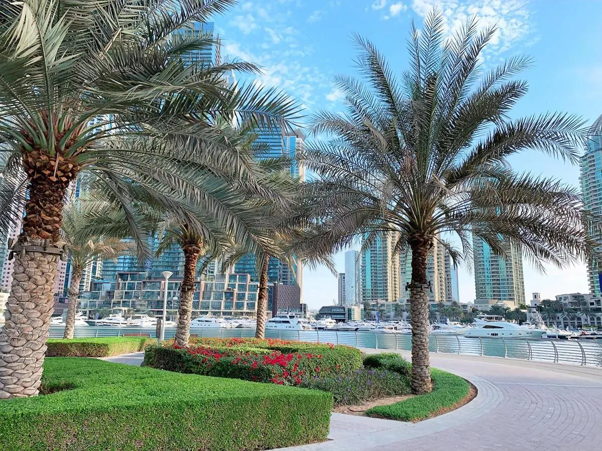 5 Star Beach Access Serviced Apartment: Dubai Marina Heart United Arab Emirates